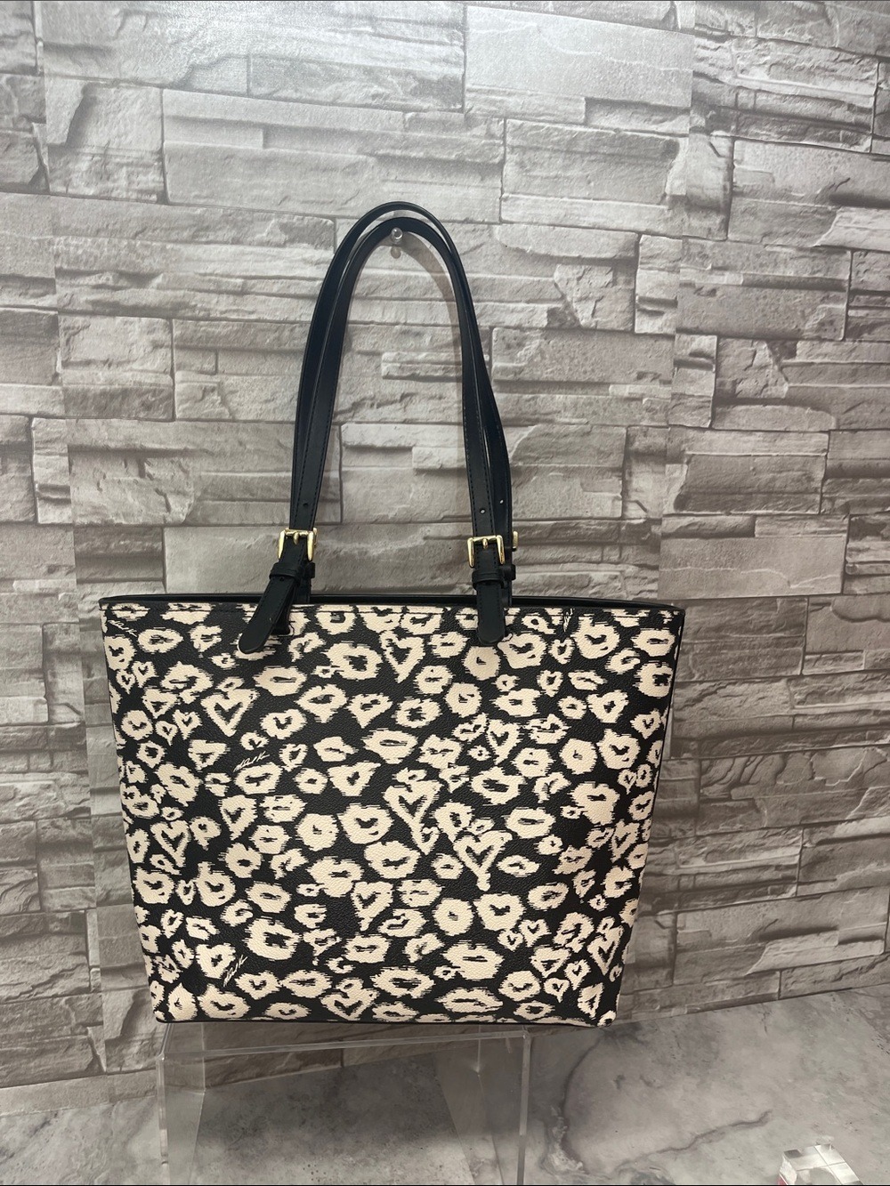 Michael Kors Heart Leopard Print Pocket Tote & Matching Wallet Black White - Picture 4 of 10